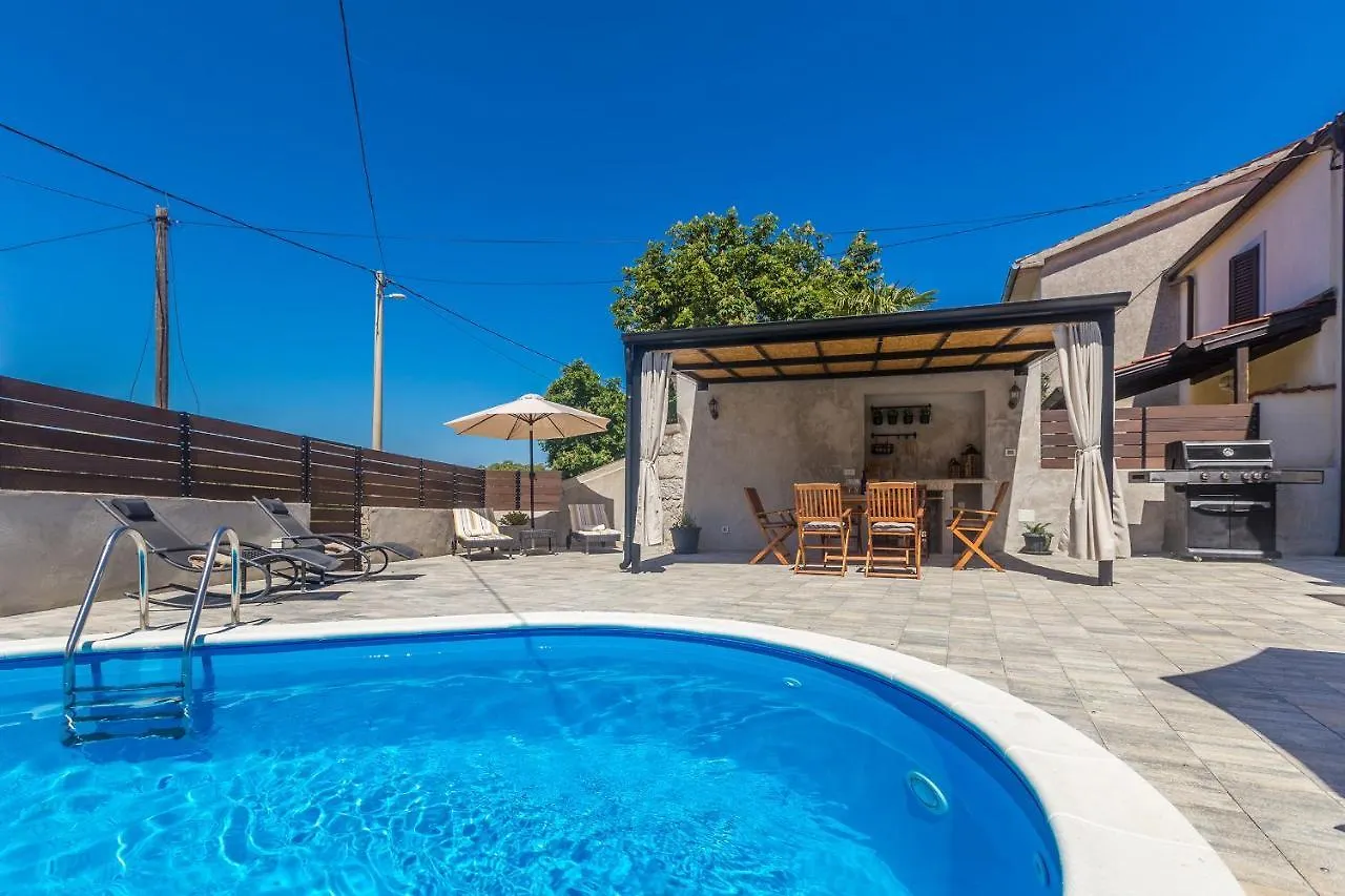 Holiday House Pavovci Milohnici